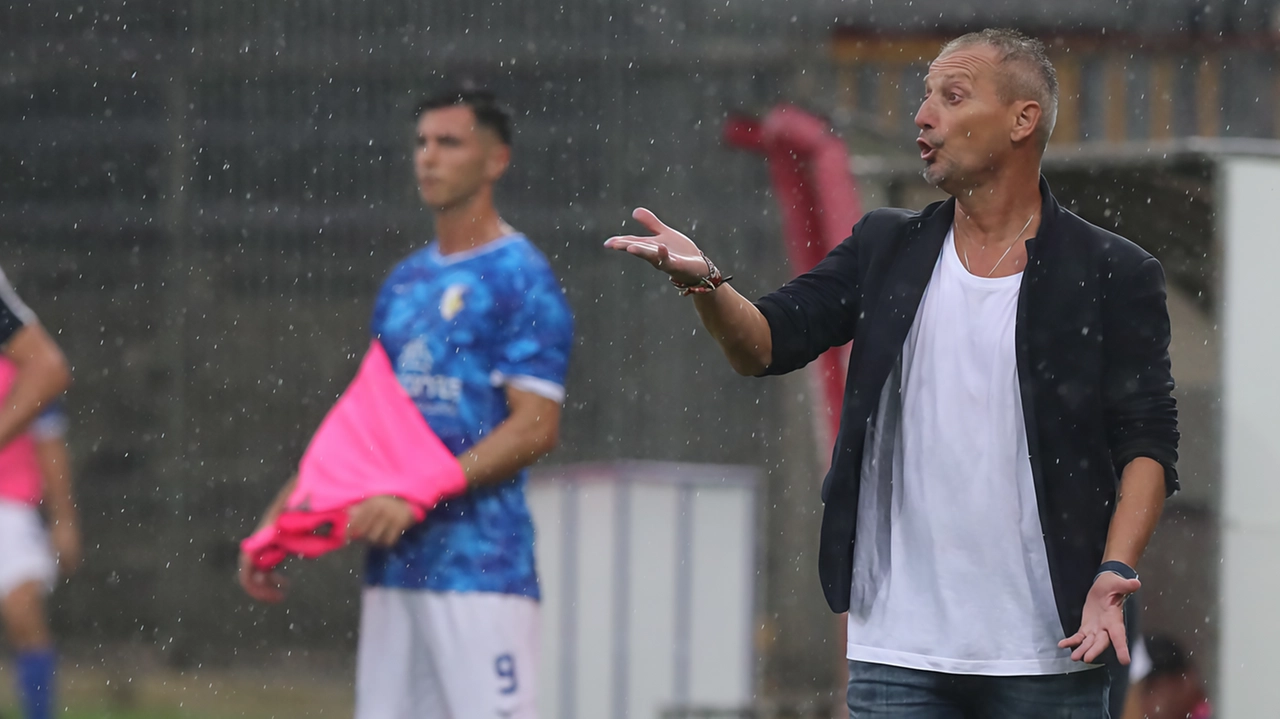 I giallorossi di mister Antonioli cercano domani il riscatto dopo il ko interno di domenica scorsa contro il Prato (foto Zani)