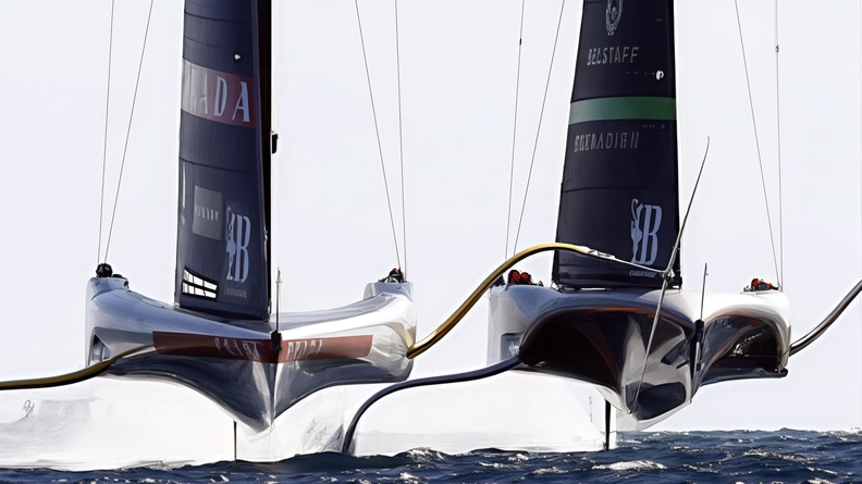 Ineos e Luna Rossa ieri a Barcellona