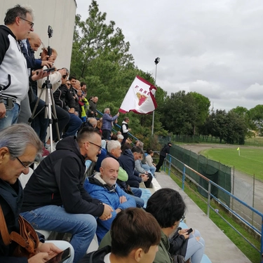 Terza categoria, lo storico esordio dei granata. Il Fano Calcio trova gol, punti e anche tanti tifosi. Battuta 3-1 la Virtus Castelvecchio al debutto