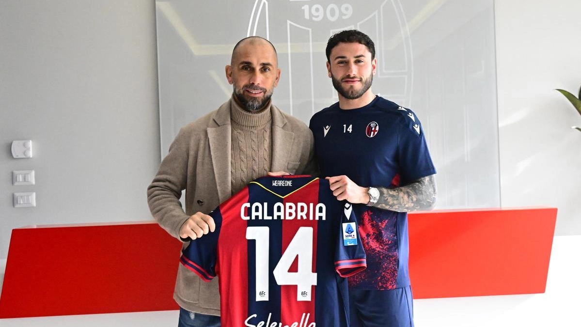 Casteldebole, il diesse Marco Di Vaio. con Davide Calabria (Schicchi) Casteldebole, il diesse Marco Di Vaio. con Davide Calabria (Schicchi)