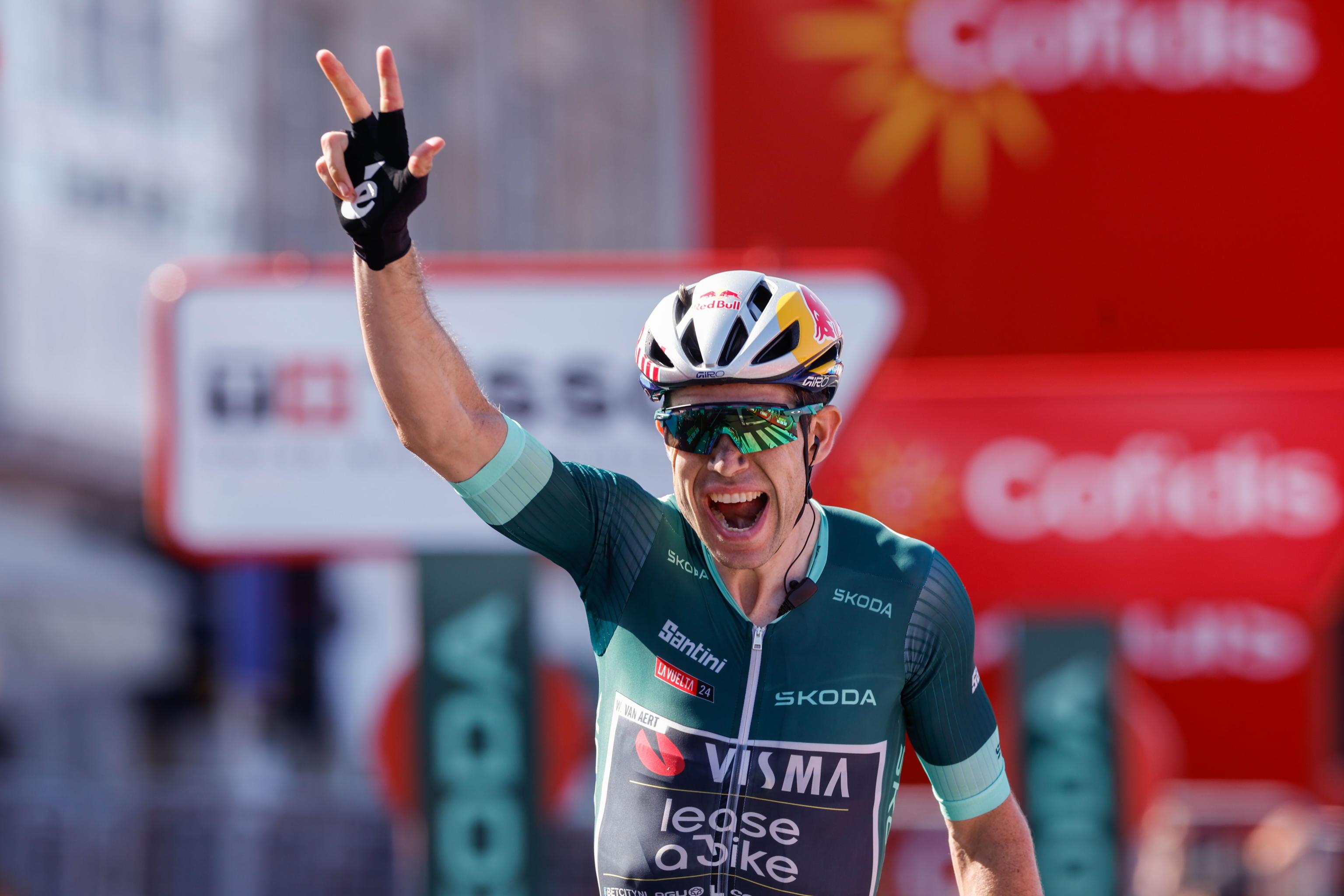 Ciclocross, prima vittoria stagionale per Van Aert