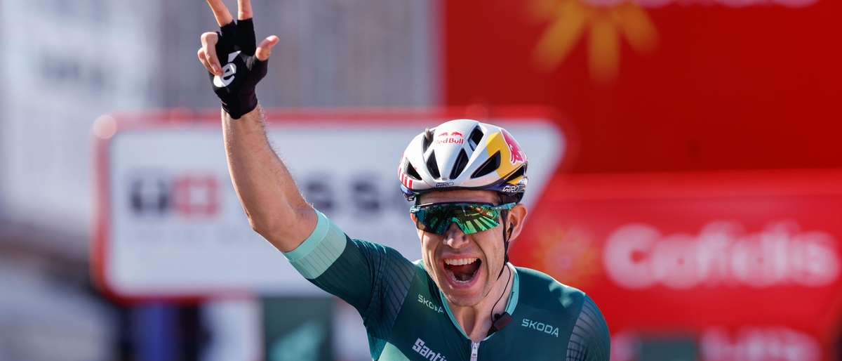 Ciclocross, prima vittoria stagionale per Van Aert