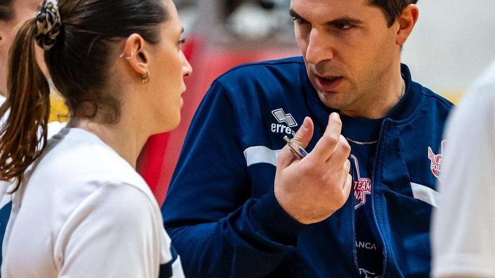 Il tecnico della Fcredil, sempre prima. in classifica, Fabio Ghiselli Il tecnico della Fcredil, sempre prima. in classifica, Fabio Ghiselli