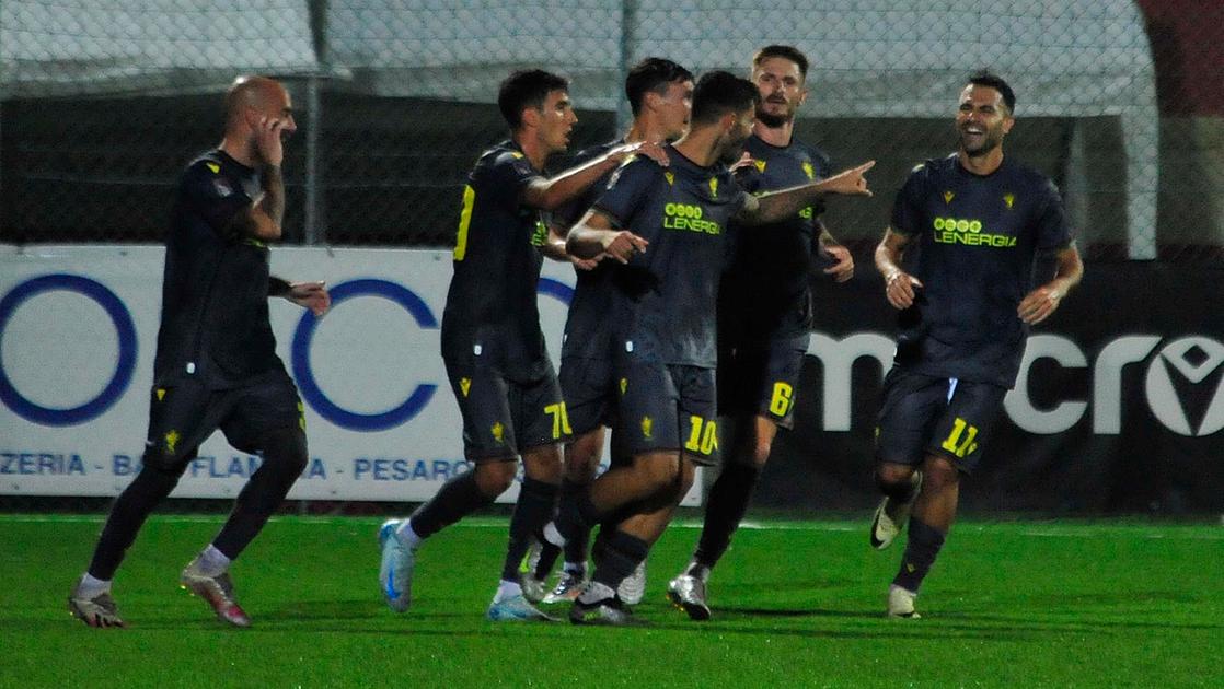 https://sport.quotidiano.net/image-service/view/acePublic/alias/contentid/Zjg4NjQ2ZDUtMzYyYS00/0/vis-pesaro-vs-ternana-campionato-di-lega-pro.jpeg?f=16:9&w=1200&h=630