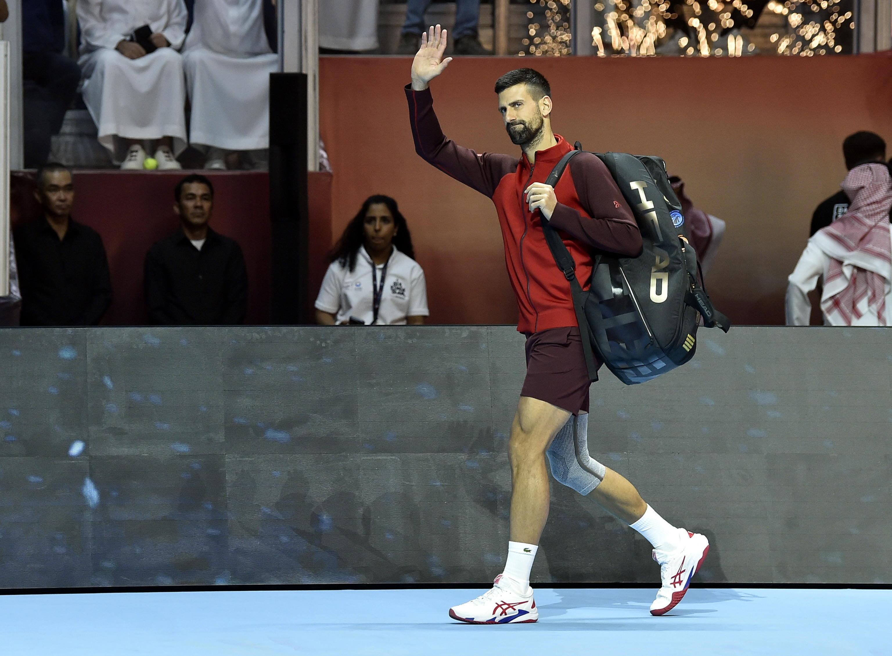 https://sport.quotidiano.net/image-service/view/acePublic/alias/contentid/ZjhkNDA0MTQtN2ZiNS00/0/arriva-il-forfait-di-djokovic-anche-dal-torneo-dei-maestri.jpeg