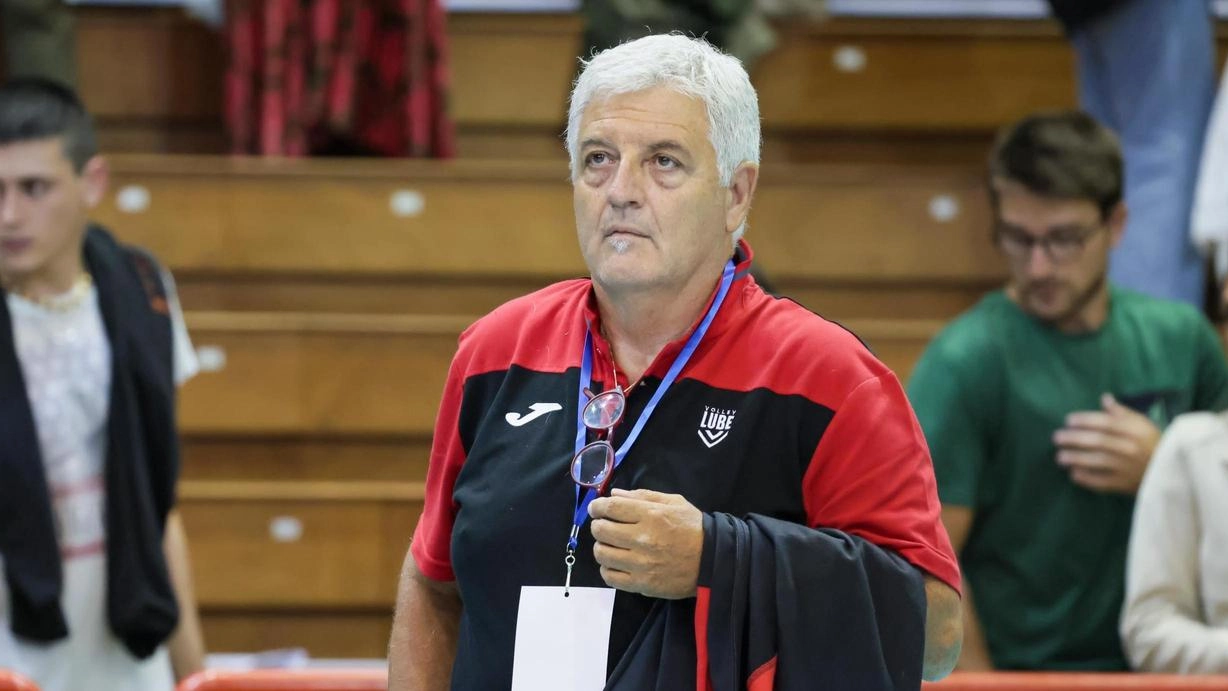 Il direttore generale di Civitanova, Giuseppe Cormio, esprime fiducia nella nuova Lube Volley e sottolinea l'importanza dei giovani talenti nel roster. Affrontando la trasferta a Milano, si preparano a giocare senza due giocatori chiave ma con determinazione e fiducia nelle risorse del team.