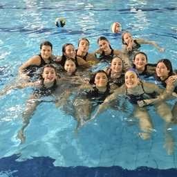 Pallanuoto, le ragazze dell'Azzurra a lezione da Chiara Tabani