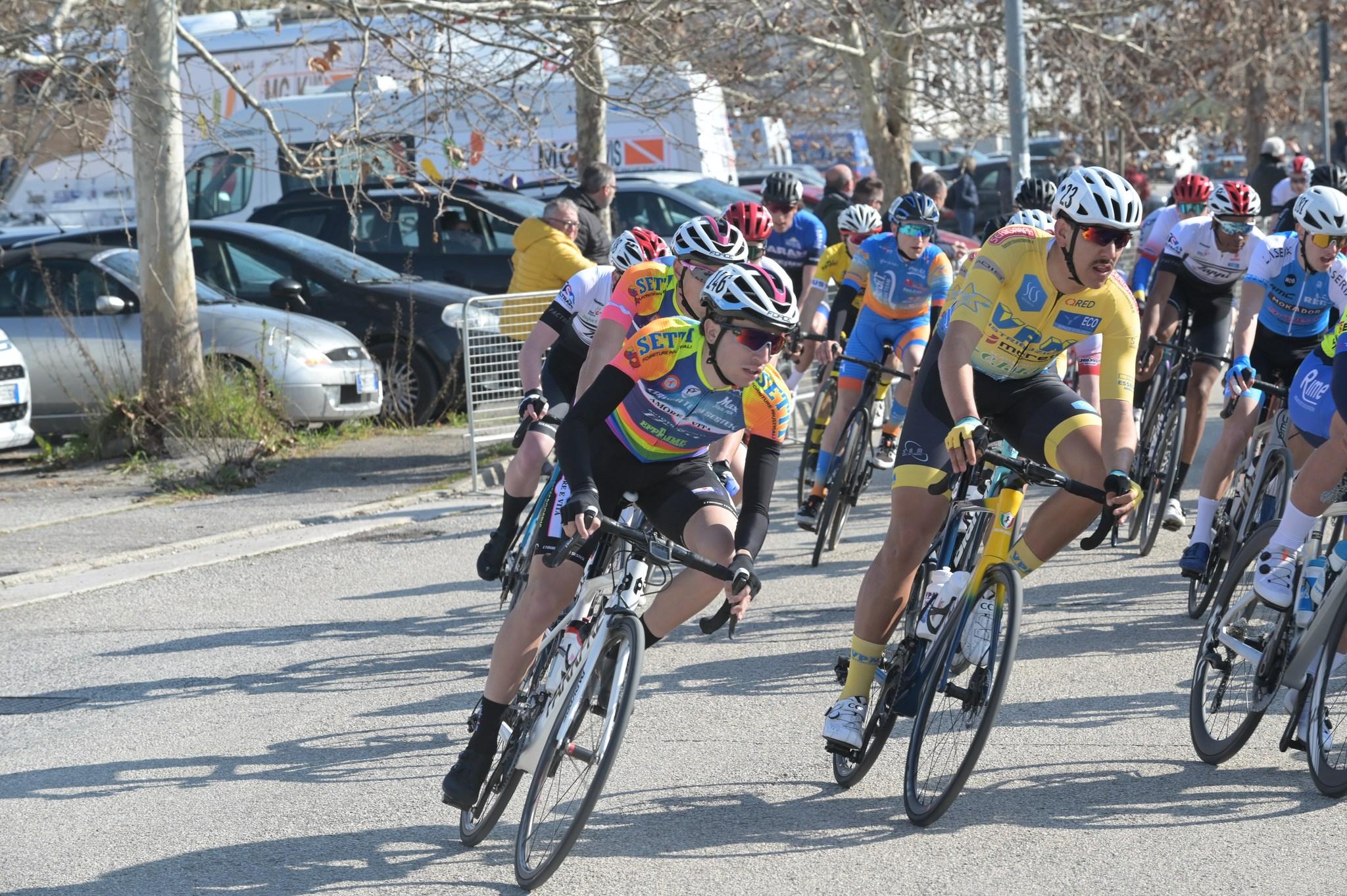 Ciclismo, attesa per l