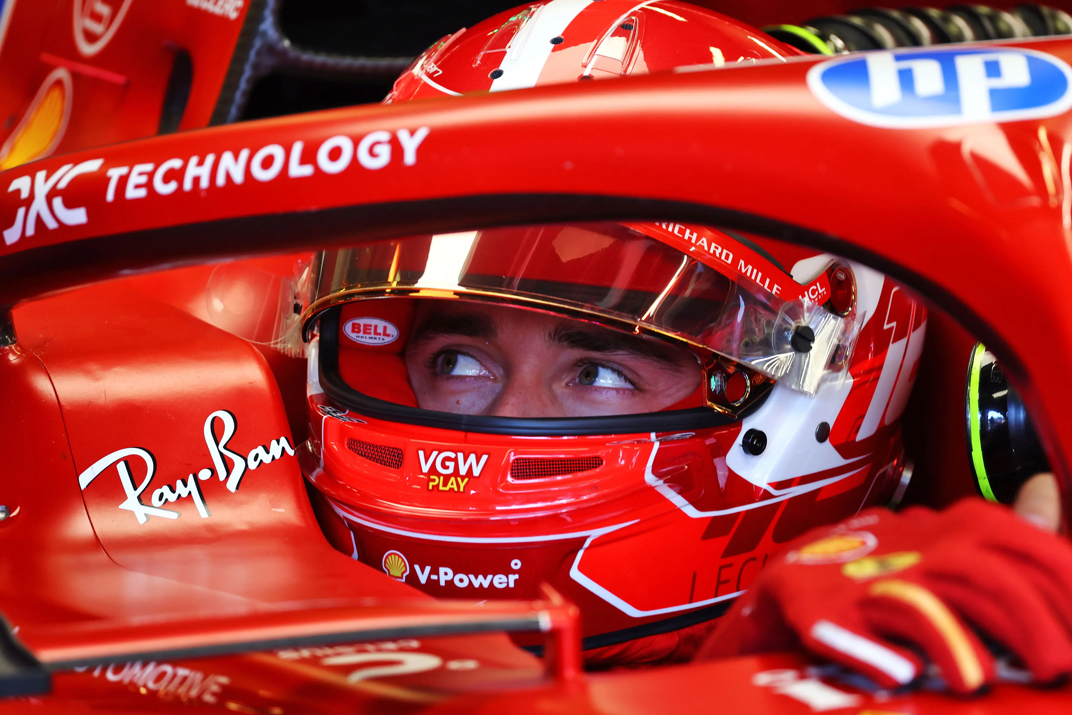 F1, Gp di Singapore, Norris davanti a Leclerc nella Fp2. Male Verstappen, solo quindicesimo