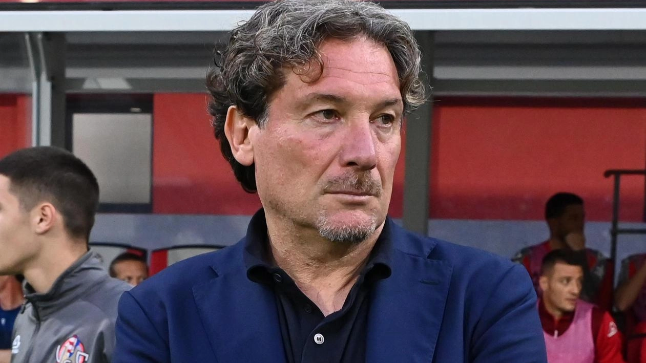 La Cremonese affronta il Palermo con nuovi innesti e la necessità di trovare compattezza. Stroppa ammette che la squadra non è al top, ma punta a ritrovare la propria identità per evitare brutte sorprese contro una squadra ambiziosa. La Cremonese affronta il Palermo con nuovi innesti e la necessità di trovare compattezza. Stroppa ammette che la squadra non è al top, ma punta a ritrovare la propria identità per evitare brutte sorprese contro una squadra ambiziosa.