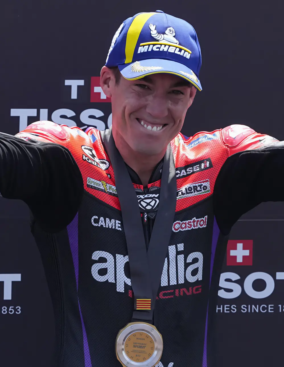 Bagnaia, Sprint da incubo. Pecco giù all’ultimo giro. Espargaro pigliatutto