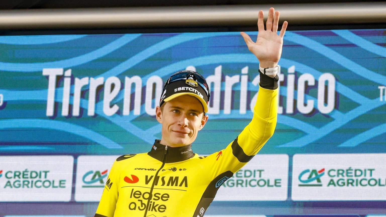 Tirreno-Adriatico: Vingegaard vince 5/a tappa, è il nuovo leader
