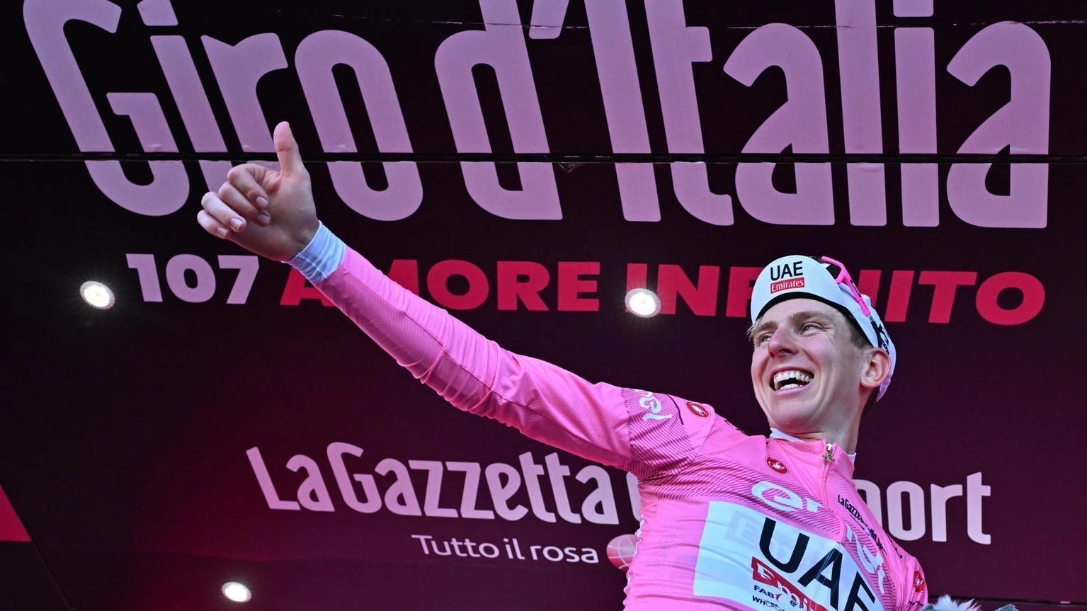 Giro: Pogacar vince anche la 15/a tappa, trionfa a Livigno